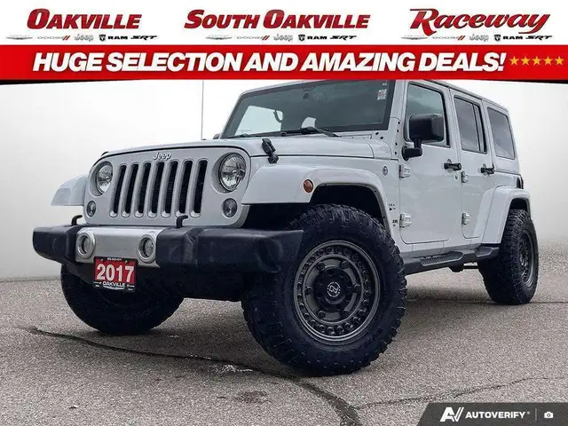 2017 Jeep Wrangler SAHARA | 4 DOOR | CLEAN CARFAX | BIG RIMS/TIR