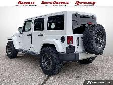 2017 Jeep Wrangler SAHARA | 4 DOOR | CLEAN CARFAX | BIG RIMS/TIR - Photo 4