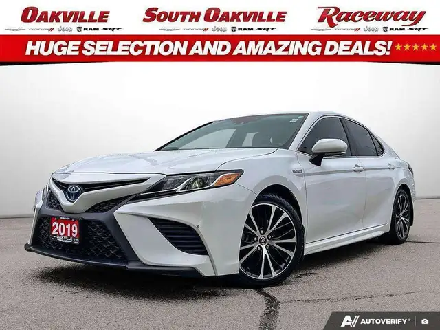 2019 Toyota Camry LE | HYBRID | SUNROOF | CLEAN CARFAX | NO ACCI