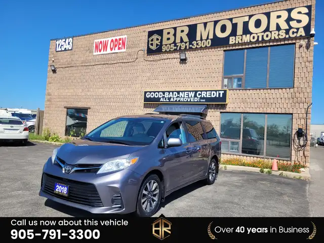 2018 Toyota Sienna LE | AWD | Power doors