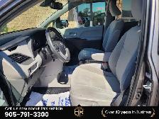 2018 Toyota Sienna LE | AWD | Power doors - Photo 32
