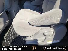 2018 Toyota Sienna LE | AWD | Power doors - Photo 36