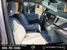 2018 Toyota Sienna LE | AWD | Power doors - Photo 42