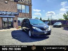 2016 Toyota Sienna LE | AWD | Power doors - Photo 3