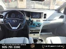 2016 Toyota Sienna LE | AWD | Power doors - Photo 10