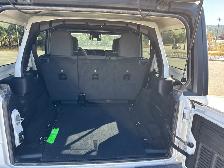 2026 Jeep Wrangler Rubicon RUBICON TRIM LEVEL AUTOMATIC - Photo 11