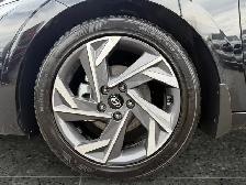 2025 Hyundai Elantra Preferred - Photo 11