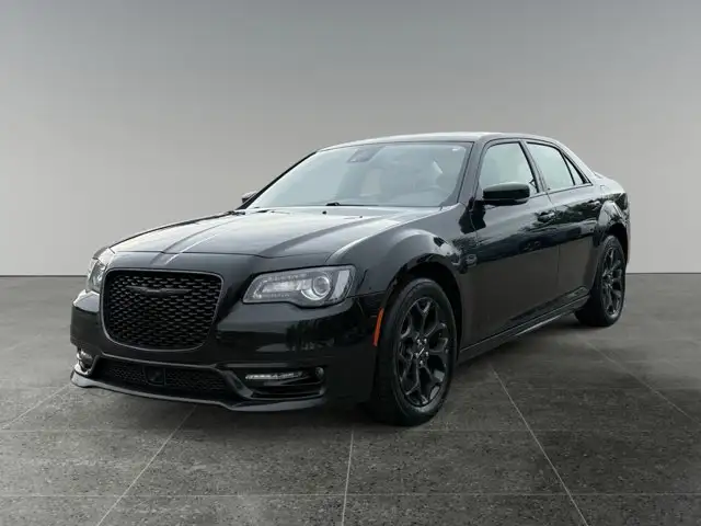 2023 Chrysler 300 Touring L