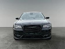 2023 Chrysler 300 Touring L - Photo 10