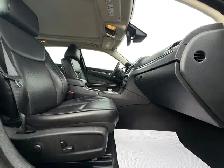 2023 Chrysler 300 Touring L - Photo 16