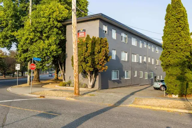 Island Manor Apartments - 1 Bedroom available at 1855 Fort Stree