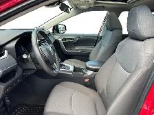 2024 Toyota RAV4 Hybrid XLE - Photo 12