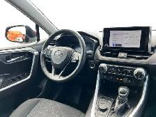 2024 Toyota RAV4 Hybrid XLE - Photo 15