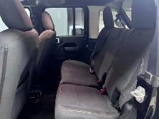 2025 Jeep Wrangler - Photo 17