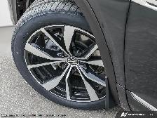 2026 Volkswagen Atlas Cross Sport Execline | IN STOCK - Photo 8