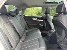 2018 AUDI A4 KOMFORT | 1 OWNER | PHENOMENAL CONDITION - Photo 16
