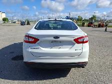 2015 Ford Fusion Hybrid - Photo 6