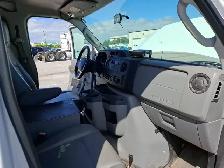 2012 Ford E-Series - Photo 17