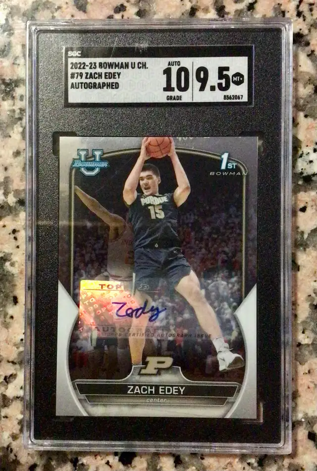 Zach Edey AUTOGRAPHED 2022 ROOKIE Bowman U, SGC Cert.  Topps