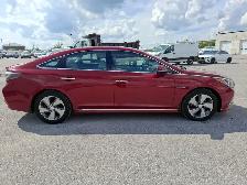 2016 Hyundai SONATA Hybrid - Photo 4