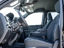 2026 Ram 2500 Black Express - Photo 16
