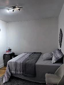A private room in Cote des Neige NDG available immediately - Photo 3