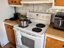 A private room in Cote des Neige NDG available immediately - Photo 4
