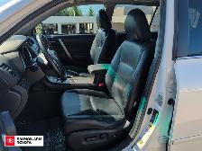 2011 Toyota Highlander V6 JUST ARRIVED, WELL MAINTAINED LIMIT... - Photo 6