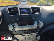 2011 Toyota Highlander V6 JUST ARRIVED, WELL MAINTAINED LIMIT... - Photo 19