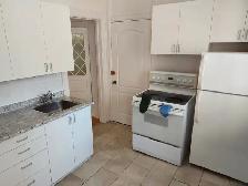1 Bedroom Sandy Hill Apartment for Rent (255 Daly Ave) - Photo 4
