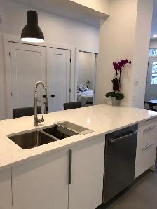 Super bel appart , grand 4 1/2 reconstruit en 2019-open concept - Photo 8