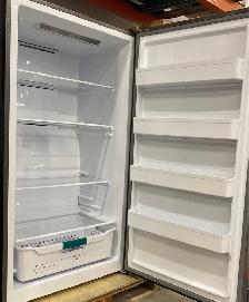 New Hisense 17.7 ft.³ ￼Stand-up freezer,