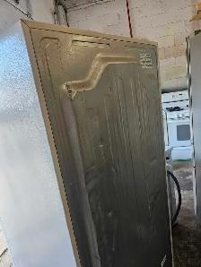 Refrigerator - Photo 6