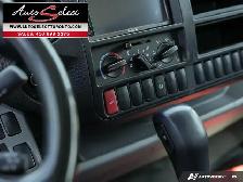 2020 Hino 195 20 Foot with Maxon Liftgate - Photo 20