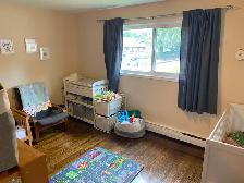 Bright 2bdrm APT- RENOVATED/SPACIOUS/SELF CONTAINED! - Photo 4