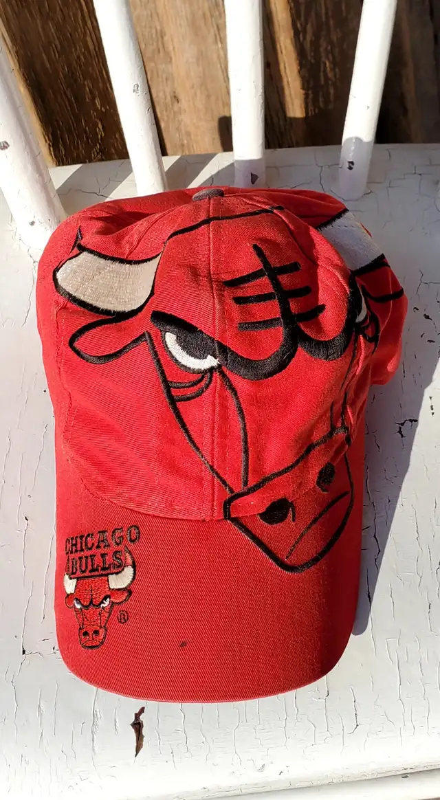 Vintage Chicago Bulls 90's NBA The Game Snap Back Cap