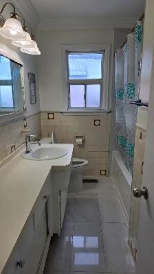 Short-Term House main floor Rental – 4 Months (Scarborough) - Photo 5