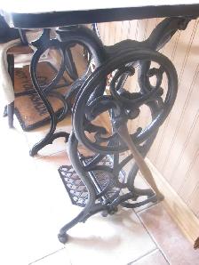 C.R.CHARLES RAYMOND SEWING MACHINE BASE PORCELAIN TOP TABLE - Photo 3