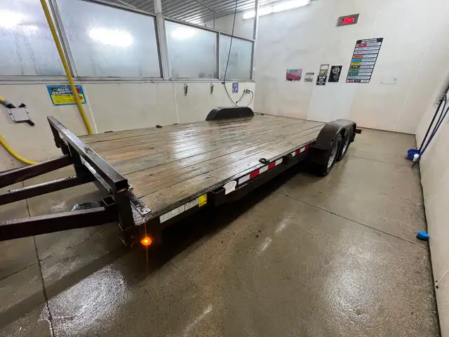 18’ x 84" Flatdeck Trailer / Car Hauler