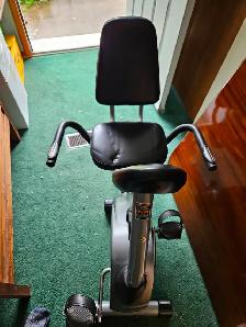 Reclining exercise bike - Photo 3