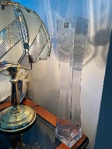 Beautiful  TALL Unique CONCAVED Square Clear Glass Vase, - Photo 2