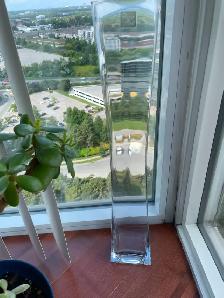 Beautiful  TALL Unique CONCAVED Square Clear Glass Vase, - Photo 4