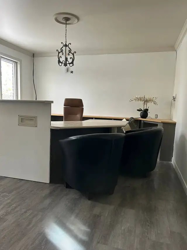 STOREFRONT OFFICE SPACE