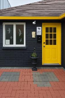 STOREFRONT OFFICE SPACE - Photo 2
