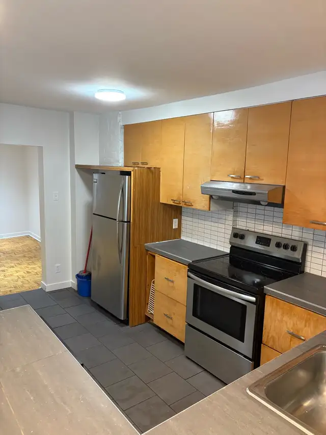 2184 de Lorimier…Clean /Spacious 6 1/2