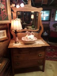 Meuble avec miroir,  2 grands tiroirs et 2 petits.
