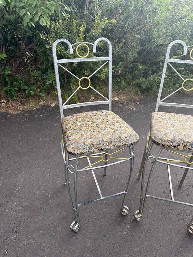 bar stools