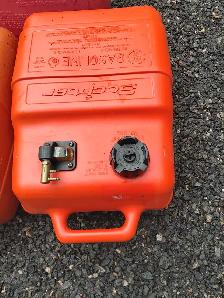 Fuel Containers - Photo 2