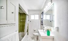 ROOM FOR RENT IN OAKVILLE - AVAILABLE IMMEDIATELY - Photo 2