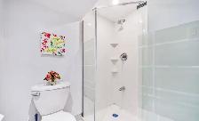 ROOM FOR RENT IN OAKVILLE - AVAILABLE IMMEDIATELY - Photo 3